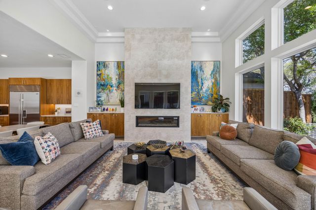 18752 Wainsborough Lane, Dallas, TX 75287