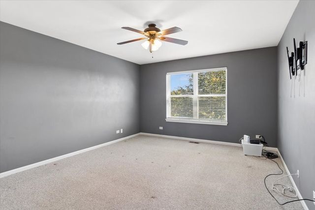 403 Bluegrass Parkway, Oswego, IL 60543