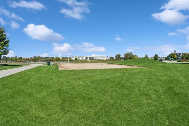 403 Bluegrass Parkway, Oswego, IL 60543