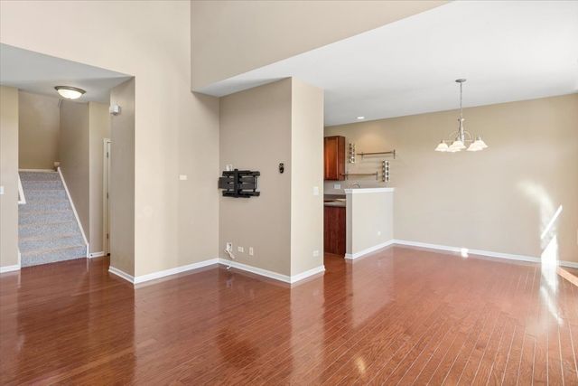 403 Bluegrass Parkway, Oswego, IL 60543