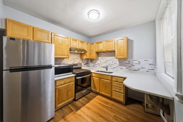 600 ELGIN Avenue 3B, Forest Park, IL 60130