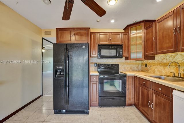 11154 NW 37th St, Sunrise, FL 33351