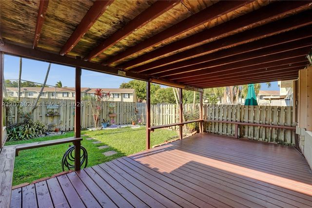 11154 NW 37th St, Sunrise, FL 33351