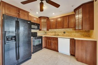 11154 NW 37th St, Sunrise, FL 33351