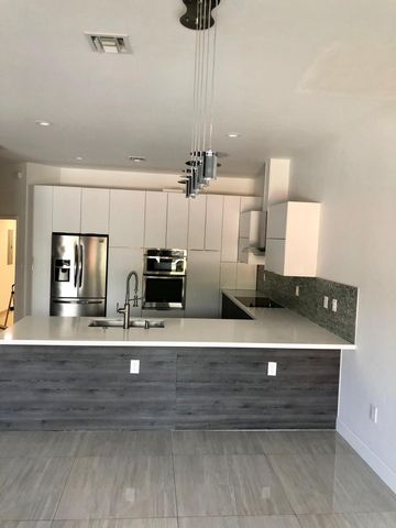 2728 TREASURE COVE Circle 2728, Dania Beach, FL 33312