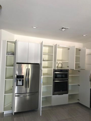 2728 TREASURE COVE Circle 2728, Dania Beach, FL 33312