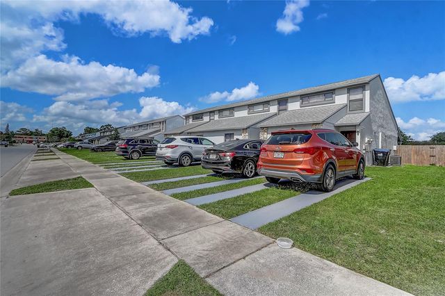 2719 HUNT CLUB LANE, Orlando, FL 32826