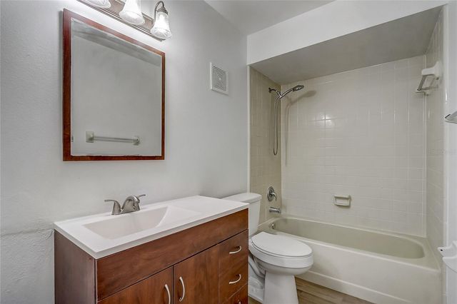 2719 HUNT CLUB LANE, Orlando, FL 32826