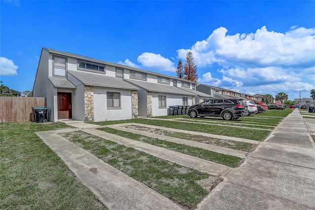 2719 HUNT CLUB LANE, Orlando, FL 32826