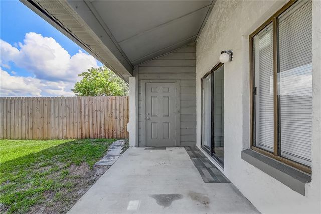 2719 HUNT CLUB LANE, Orlando, FL 32826