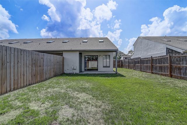 2719 HUNT CLUB LANE, Orlando, FL 32826