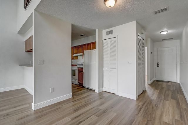 2719 HUNT CLUB LANE, Orlando, FL 32826
