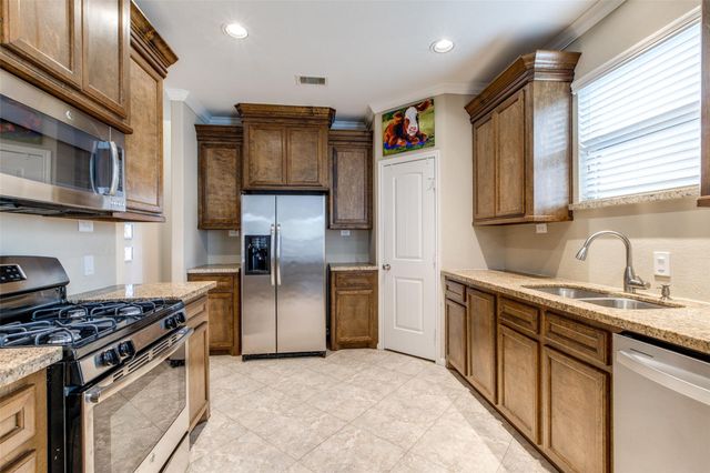 11434 Barbican Court, Conroe, TX 77304