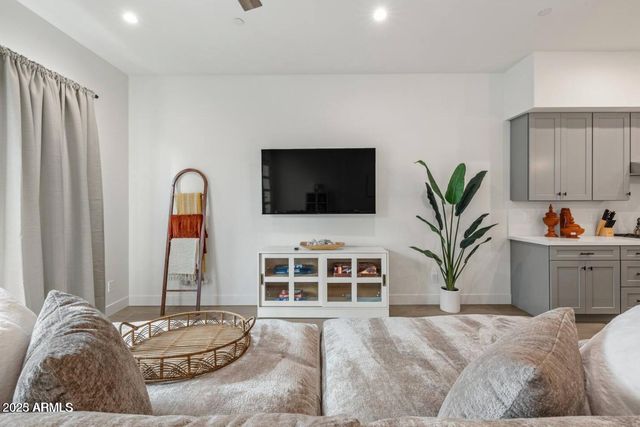 5151 N 13th Place Unit 7, Phoenix, AZ 85014