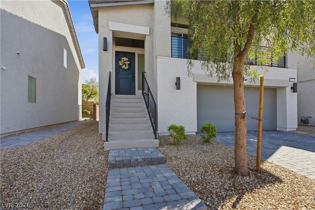 10464 Rose Palisade Street, Las Vegas, NV 89141