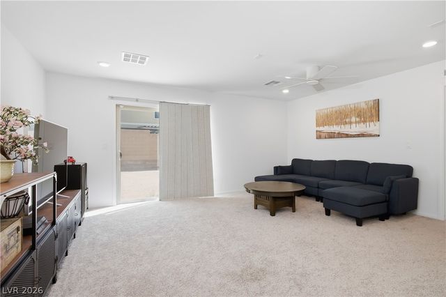 10464 Rose Palisade Street, Las Vegas, NV 89141