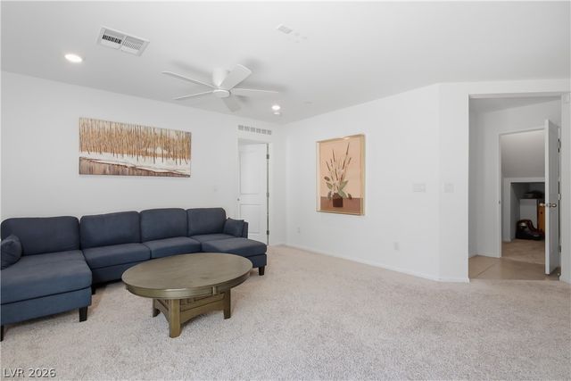 10464 Rose Palisade Street, Las Vegas, NV 89141