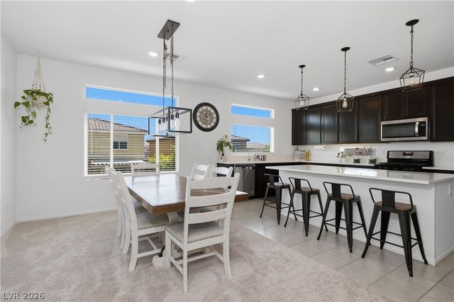 10464 Rose Palisade Street, Las Vegas, NV 89141