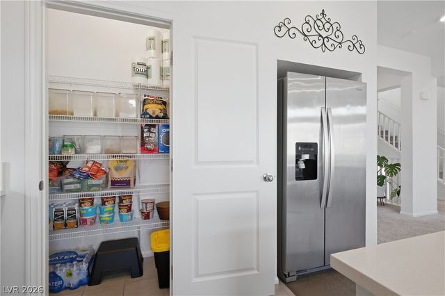 10464 Rose Palisade Street, Las Vegas, NV 89141