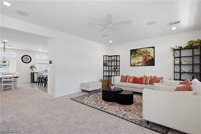 10464 Rose Palisade Street, Las Vegas, NV 89141