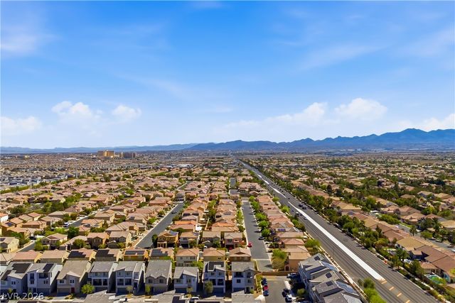 10464 Rose Palisade Street, Las Vegas, NV 89141