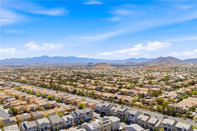 10464 Rose Palisade Street, Las Vegas, NV 89141