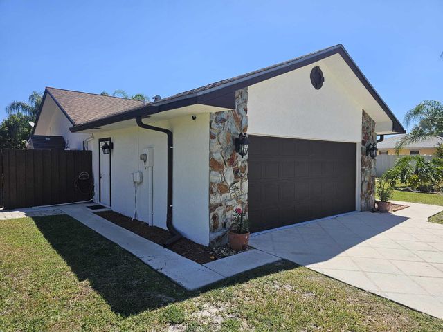 109 Gibraltar Street, Royal Palm Beach, FL 33411