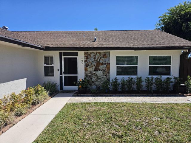 109 Gibraltar Street, Royal Palm Beach, FL 33411