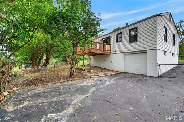 10832 Saint Henry Court, St Ann, MO 63074