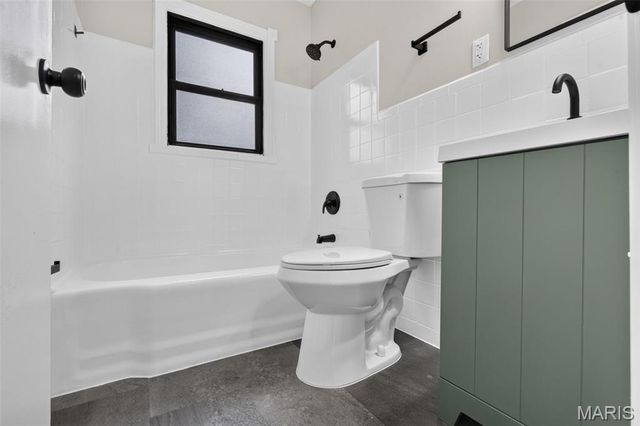 10832 Saint Henry Court, St Ann, MO 63074