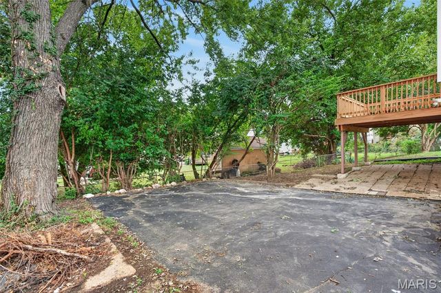 10832 Saint Henry Court, St Ann, MO 63074