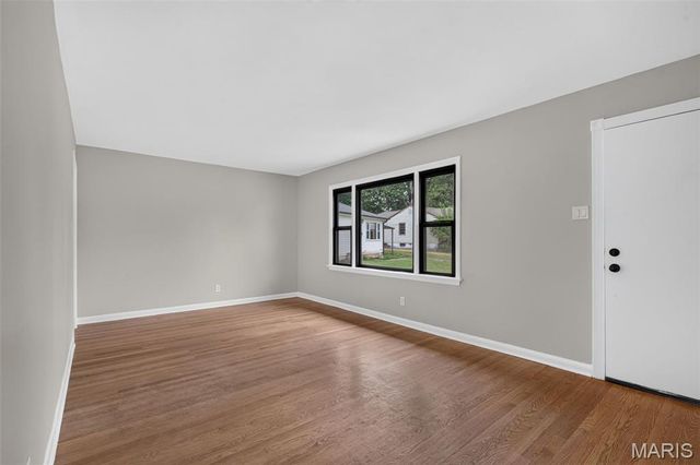 10832 Saint Henry Court, St Ann, MO 63074