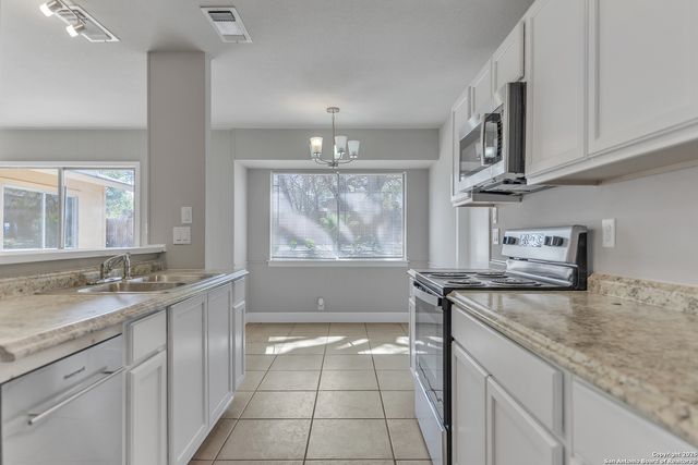 4214 Flint Hill St, San Antonio, TX 78230