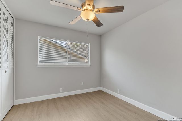 4214 Flint Hill St, San Antonio, TX 78230