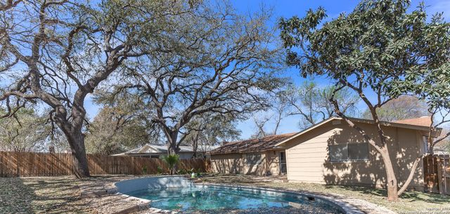 4214 Flint Hill St, San Antonio, TX 78230