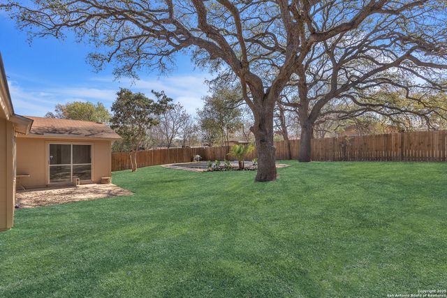 4214 Flint Hill St, San Antonio, TX 78230