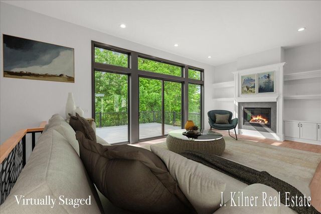 9465 Wabasis Pointe Drive, Greenville, MI 48838