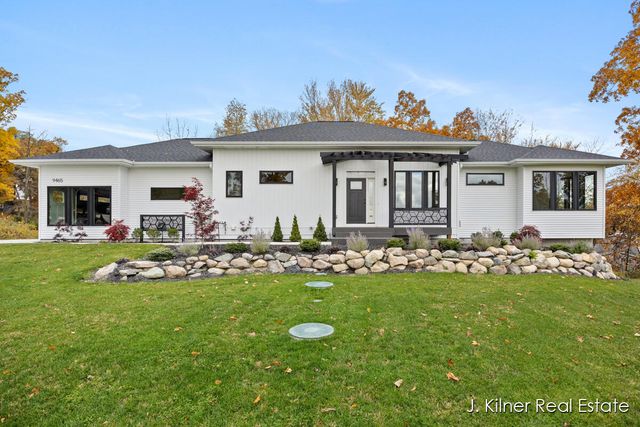 9465 Wabasis Pointe Drive, Greenville, MI 48838