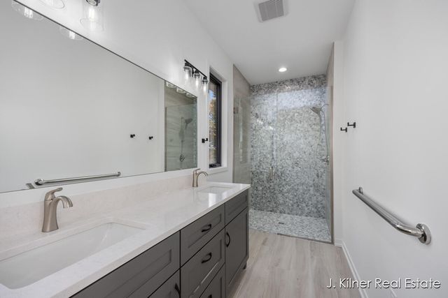 9465 Wabasis Pointe Drive, Greenville, MI 48838