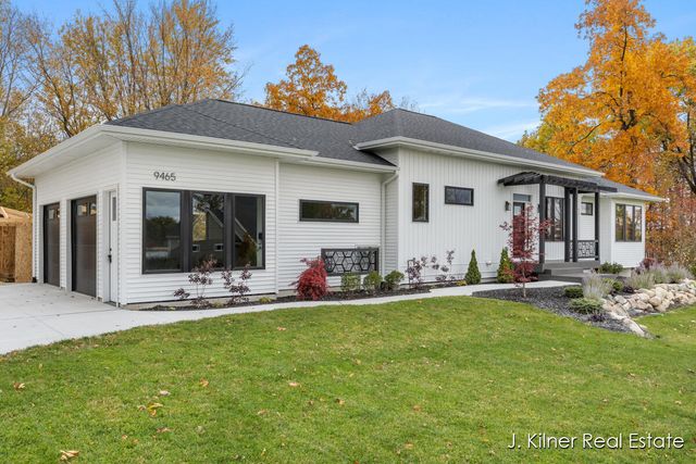 9465 Wabasis Pointe Drive, Greenville, MI 48838