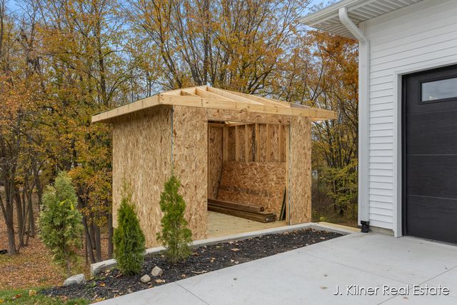 9465 Wabasis Pointe Drive, Greenville, MI 48838