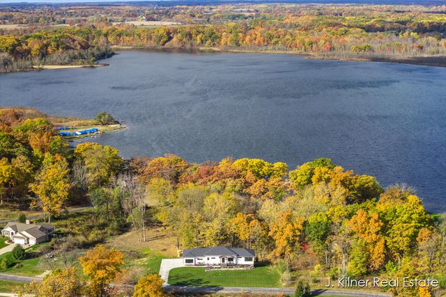 9465 Wabasis Pointe Drive, Greenville, MI 48838