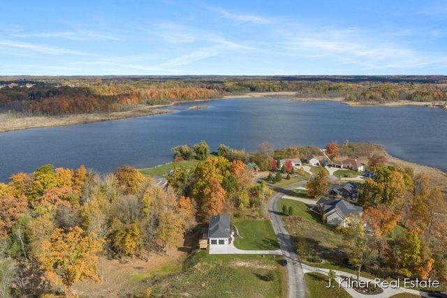 9465 Wabasis Pointe Drive, Greenville, MI 48838