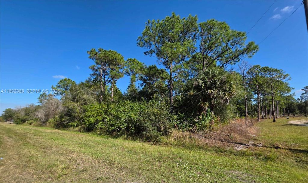 Image 7 of property listing at 645 S Jasmine ST, Clewiston, FL 33440