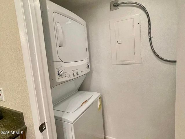 861 E LOLA Drive, Phoenix, AZ 85022