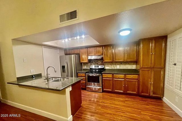 861 E LOLA Drive, Phoenix, AZ 85022