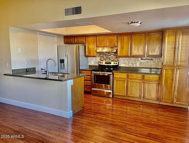 861 E LOLA Drive, Phoenix, AZ 85022