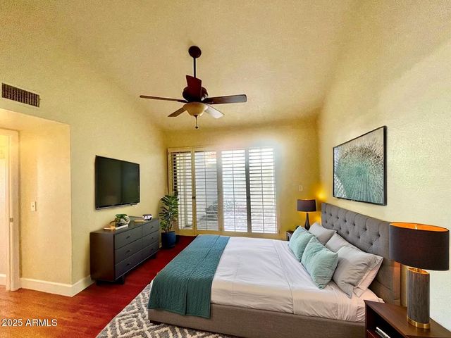 861 E LOLA Drive, Phoenix, AZ 85022