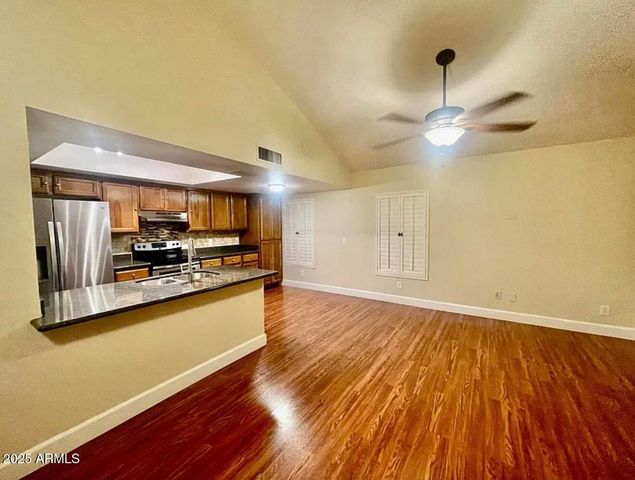 861 E LOLA Drive, Phoenix, AZ 85022