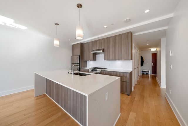 240 Salem St 3B, Medford, MA 02155